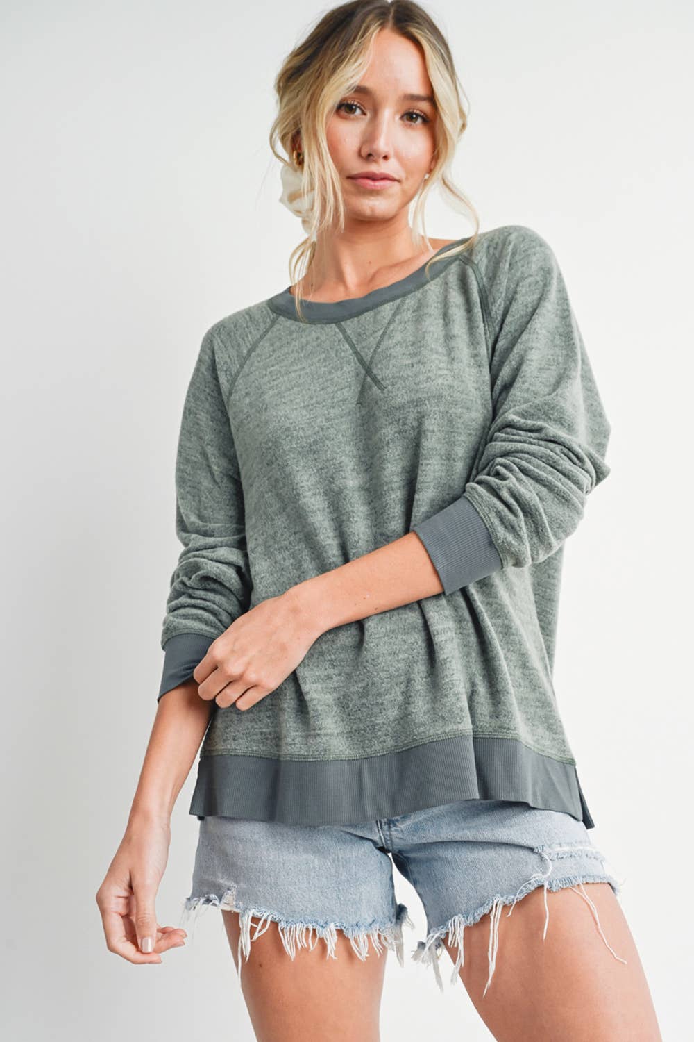 GREEN SWEATSHIRT PULLOVER