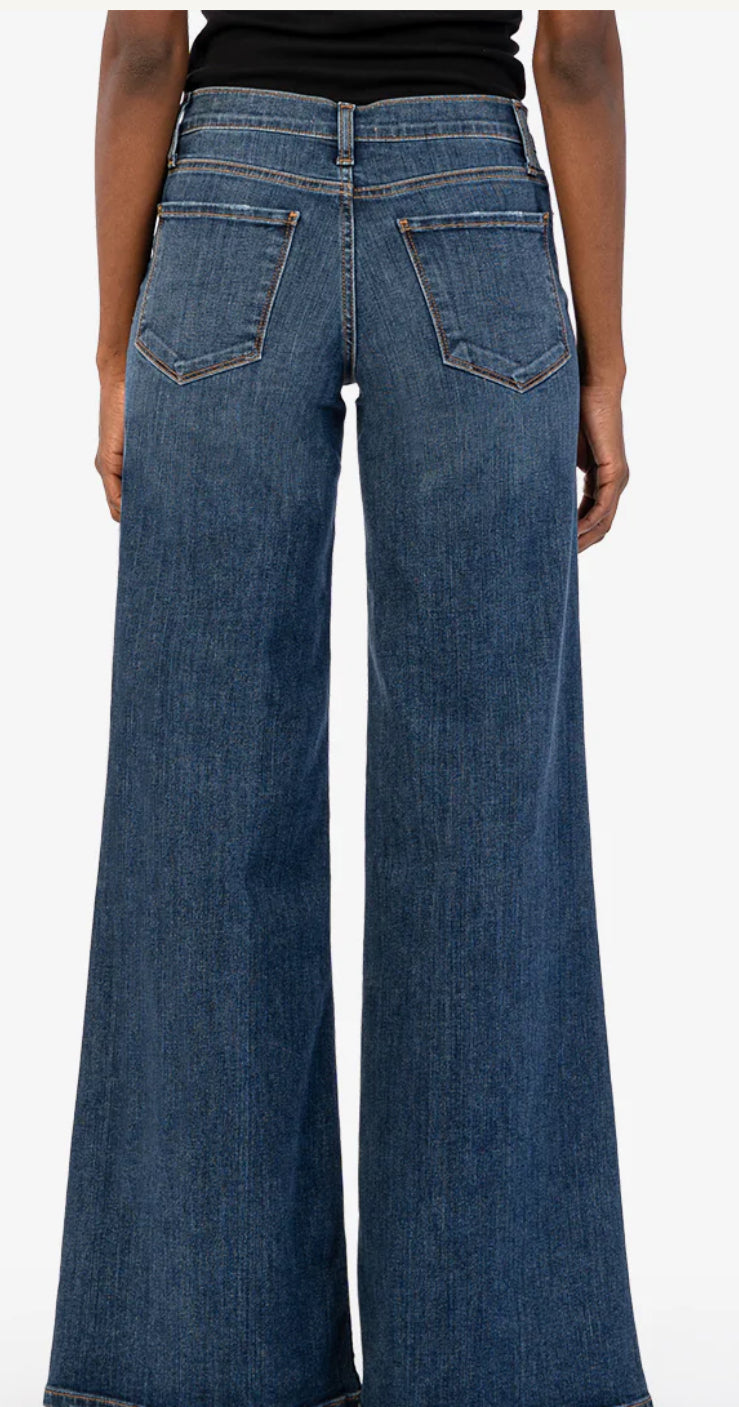 Kut from the Kloth Margo mid rise wide leg denim jeans