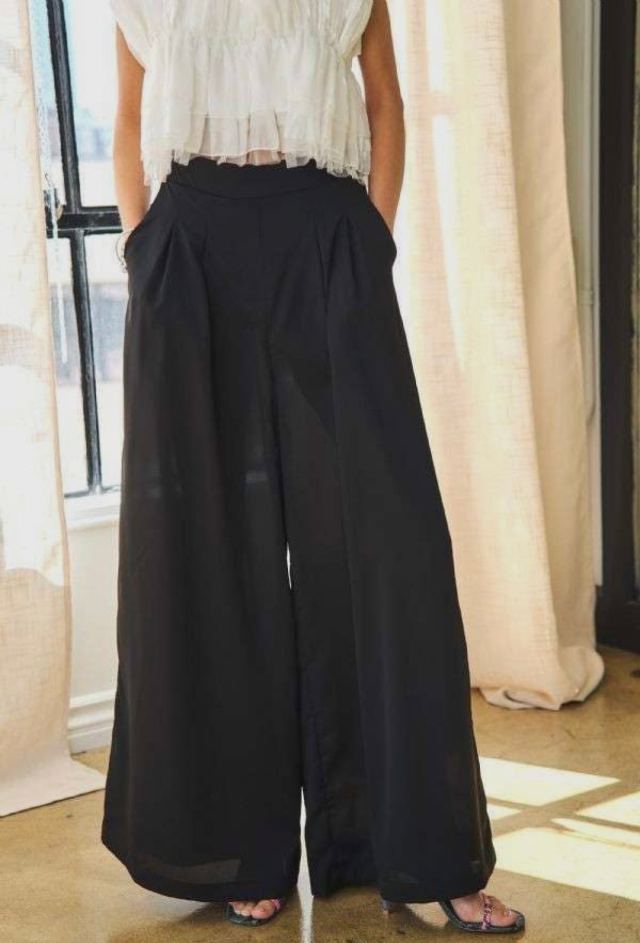 Fun free flowing wide pant  leg pants